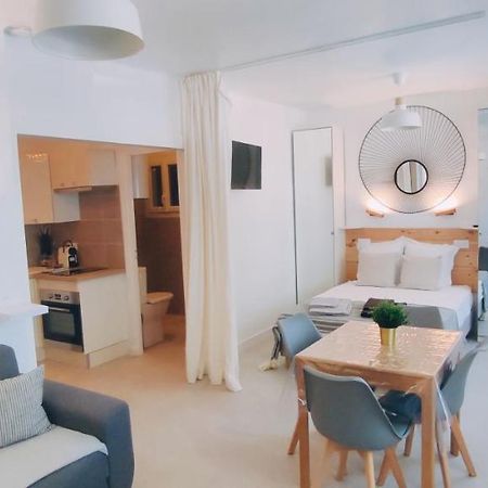 Le Studio Des Tours - Parking Apartment Arles Exterior photo