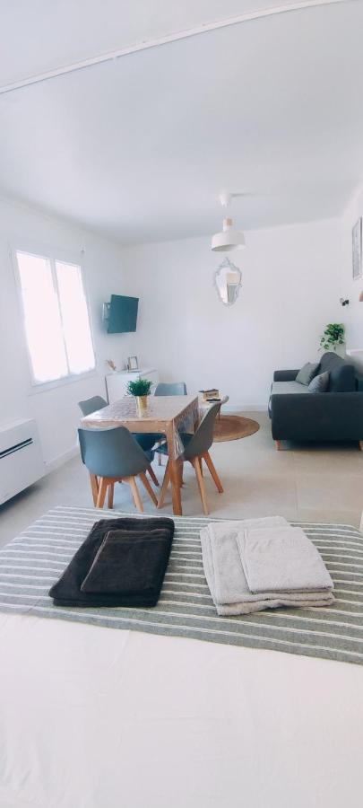 Le Studio Des Tours - Parking Apartment Arles Exterior photo
