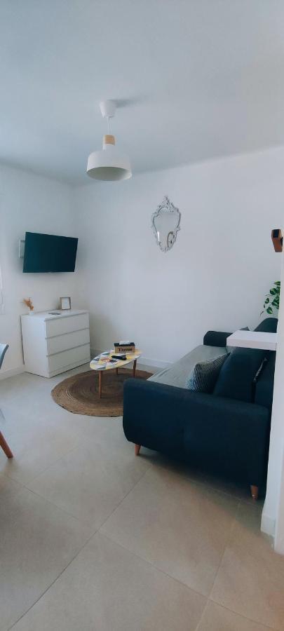 Le Studio Des Tours - Parking Apartment Arles Exterior photo