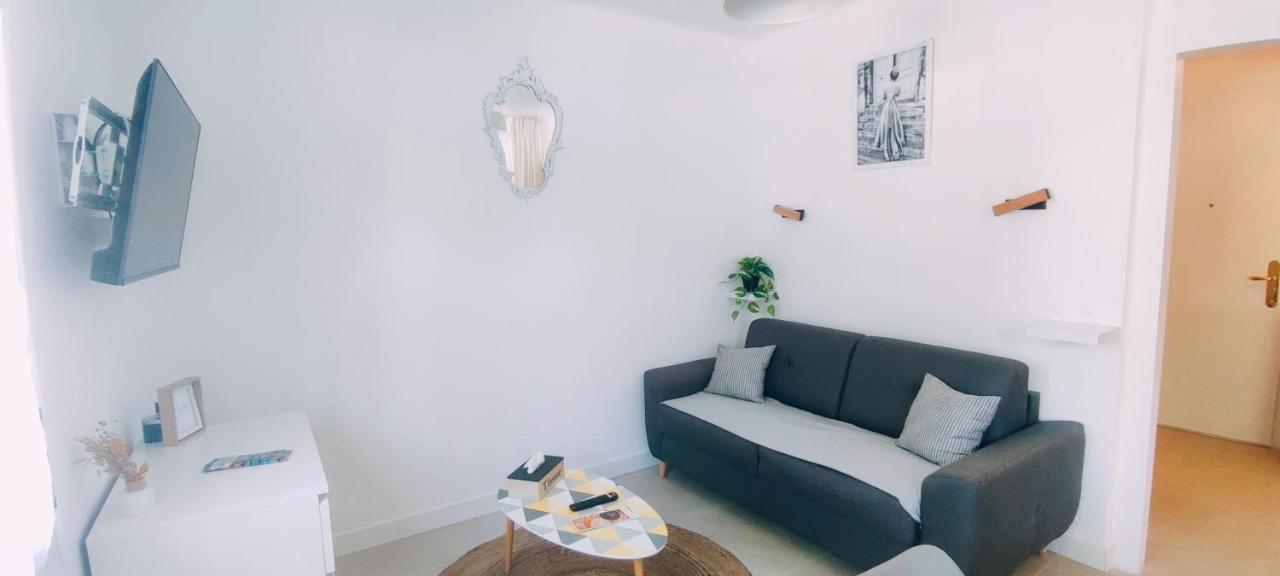 Le Studio Des Tours - Parking Apartment Arles Exterior photo